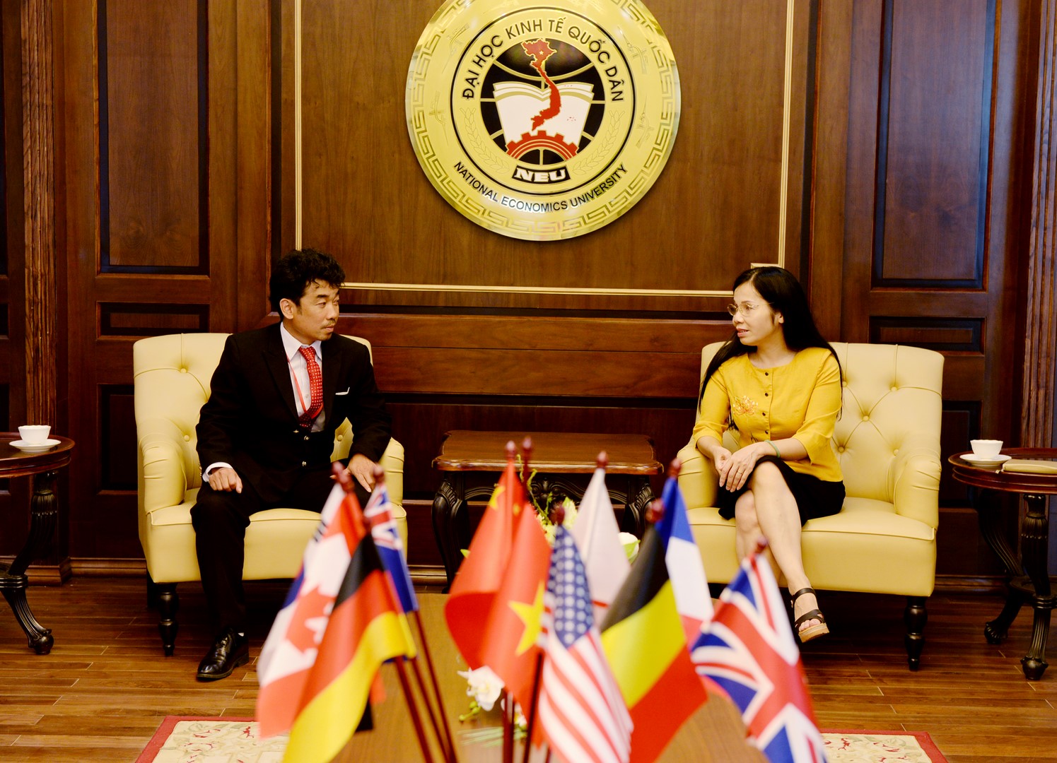 Tuấn 123 và Viện Nghiên cứu và Phát triển Bất động sản Việt Nam ký kết hợp tác toàn diện với Đại học Kinh tế Quốc dân